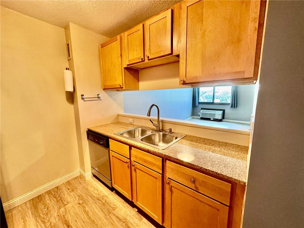 1181 Edgcumbe Road #404 Saint Paul MN 55105 7080686 image5