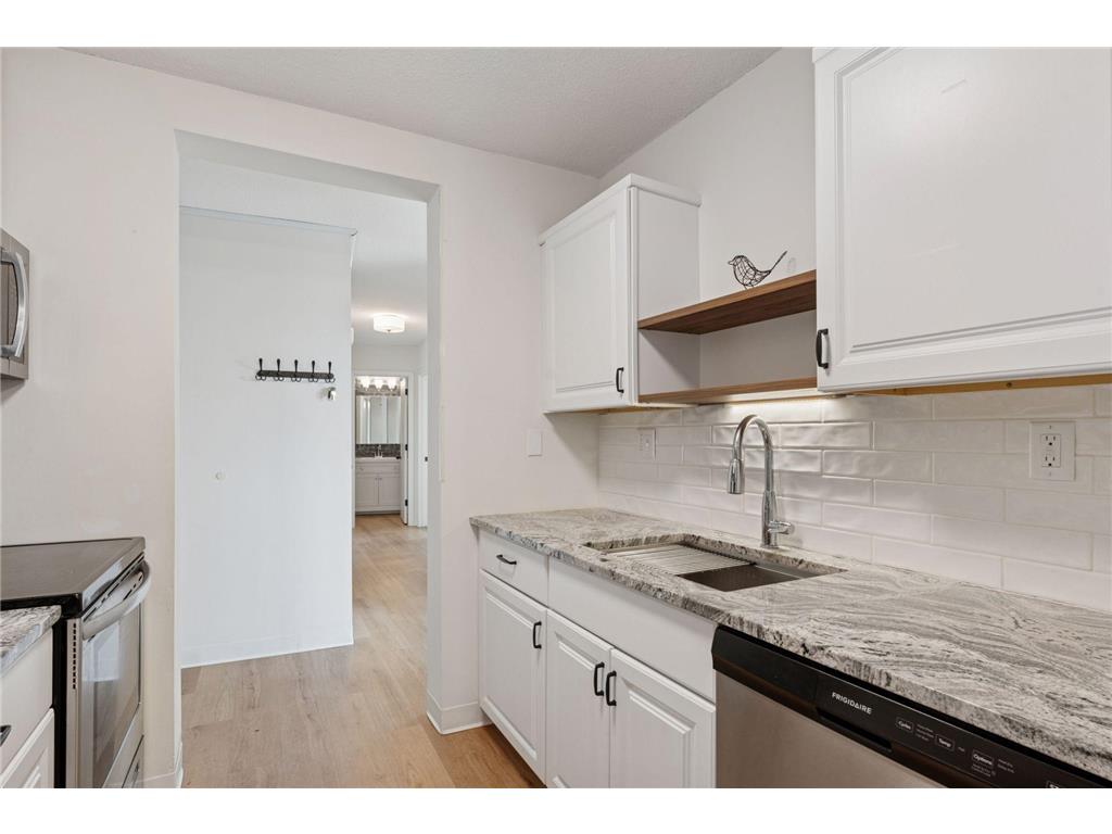 1181 Edgcumbe Road #405 Saint Paul MN 55105 6699038 image11