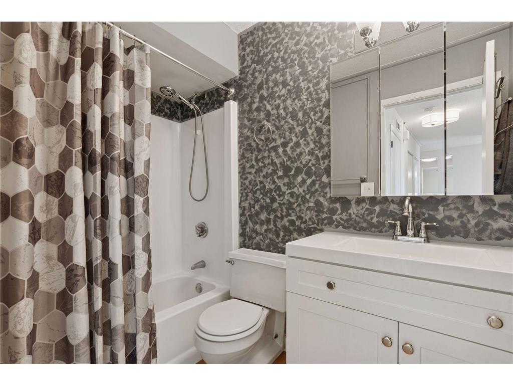 1181 Edgcumbe Road #405 Saint Paul MN 55105 6699038 image20