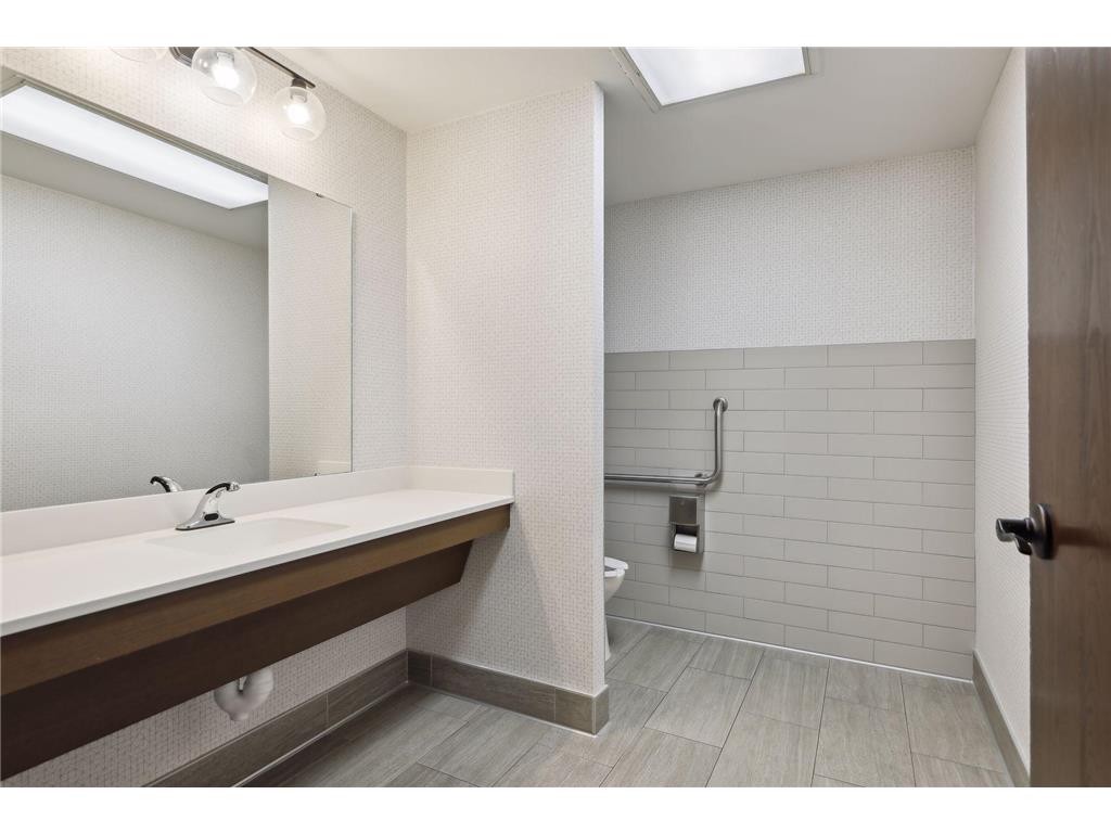 1181 Edgcumbe Road #405 Saint Paul MN 55105 6699038 image46