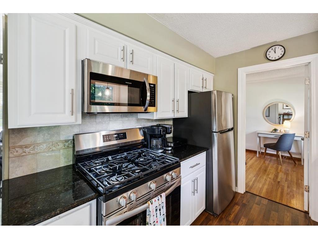 1182 Autumn Street Roseville MN 55113 6772427 image1