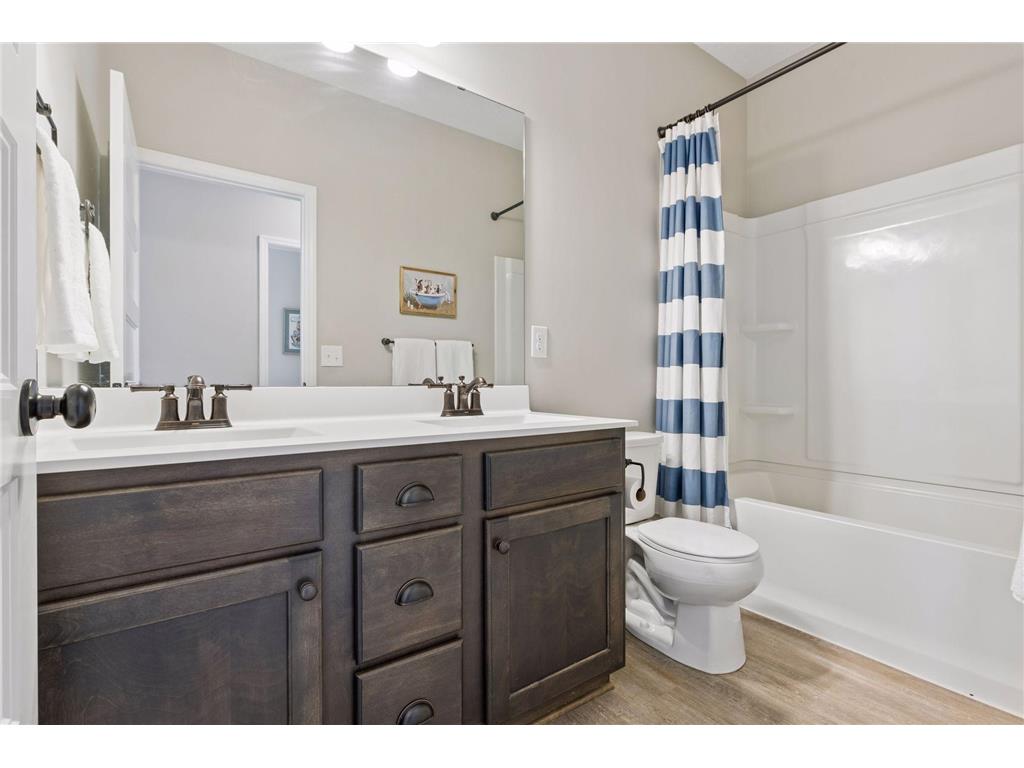 11821 Linden Court N Lake Elmo MN 55042 7043118 image29
