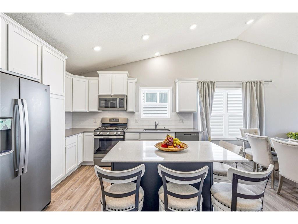 11829 71st Street NE Albertville MN 55301 7051958 image8