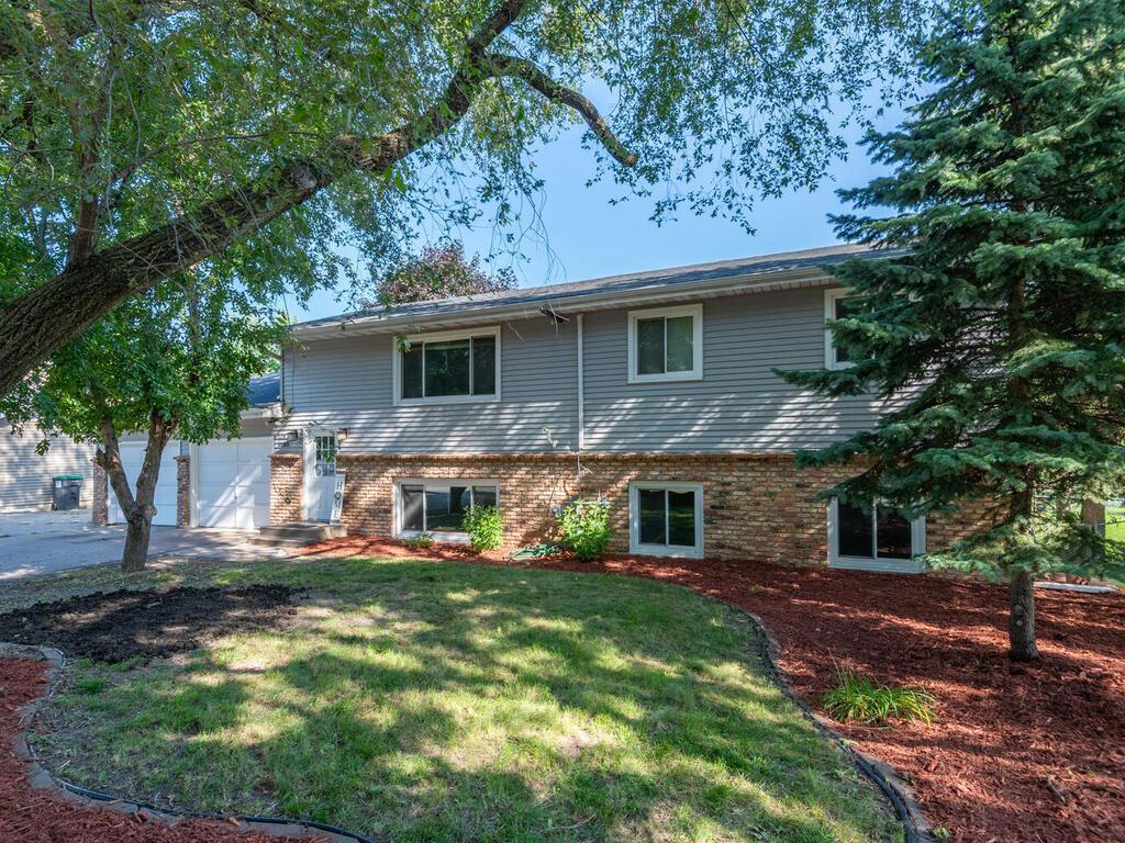 1185 County Road B W Roseville MN 55113 6586086 image1