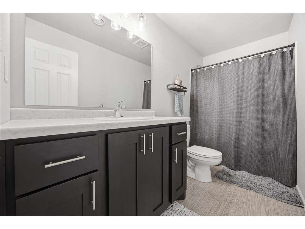 1186 Albert Court W West Fargo ND 58078 7084100 image21