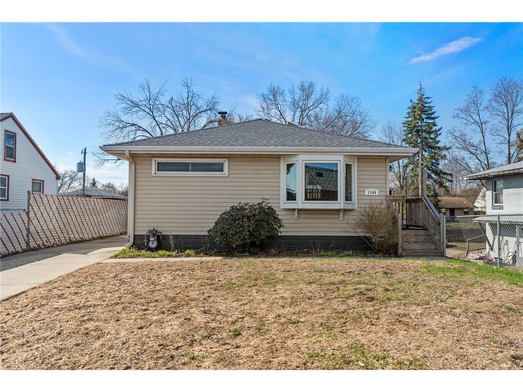 1186 Hewitt Avenue Saint Paul MN 55104 7015357 image1