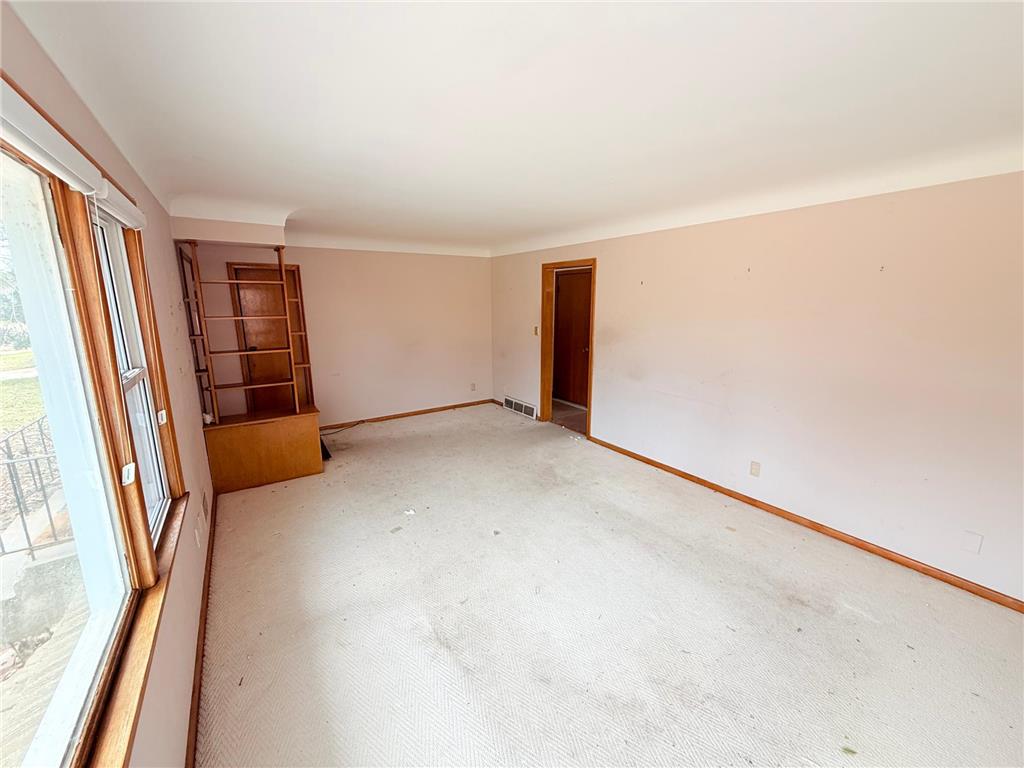 1186 Larpenteur Avenue E Saint Paul MN 55109 7080610 image11