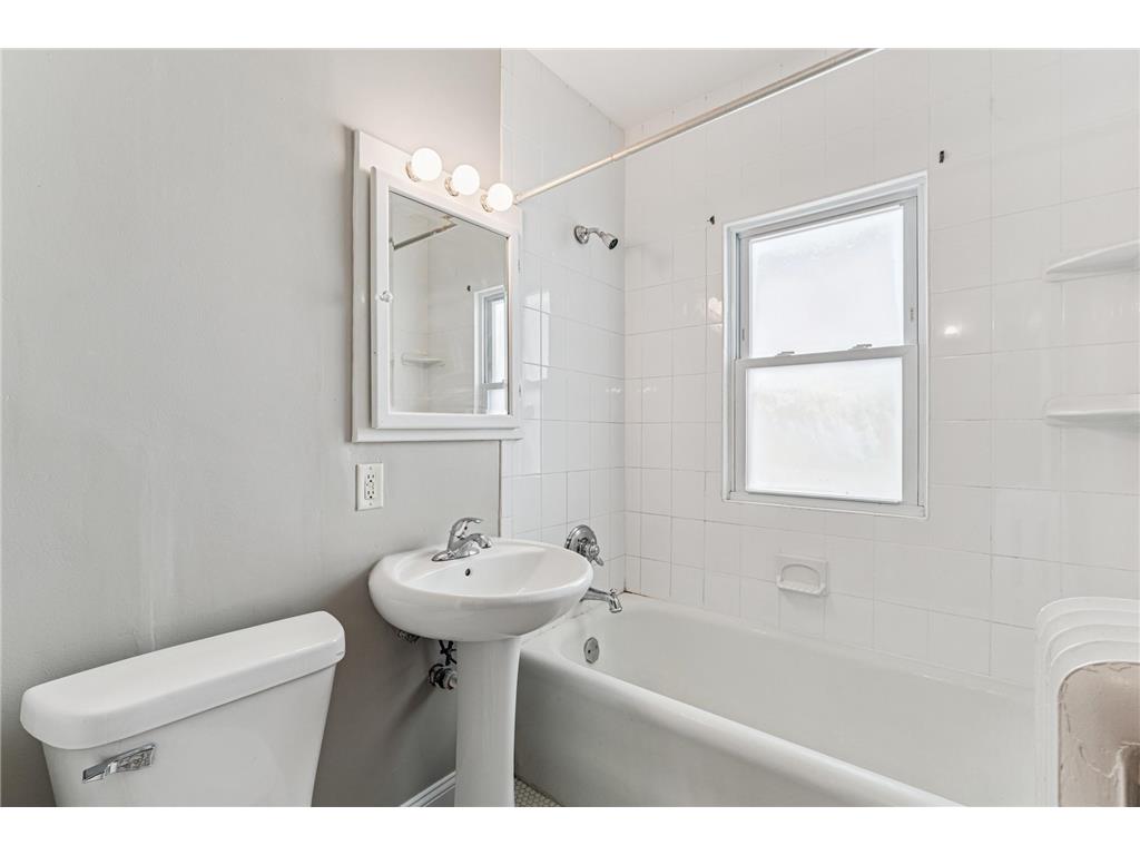 1186 Marshall Avenue Saint Paul MN 55104 6790349 image19