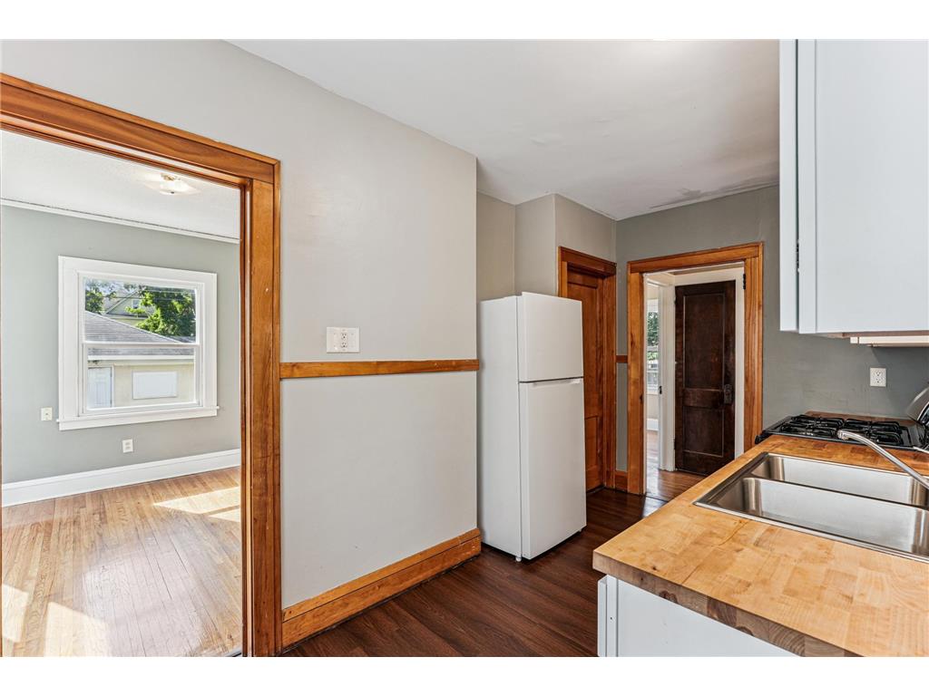 1186 Marshall Avenue Saint Paul MN 55104 6790349 image8