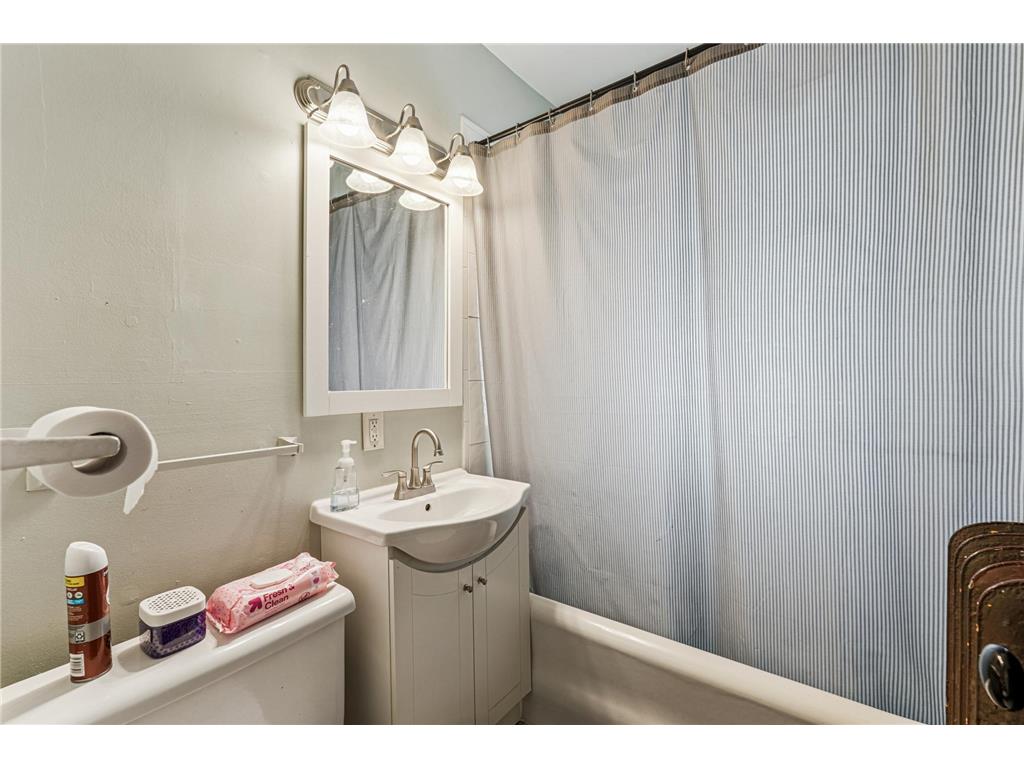 1186 Marshall Avenue Saint Paul MN 55104 7081214 image16