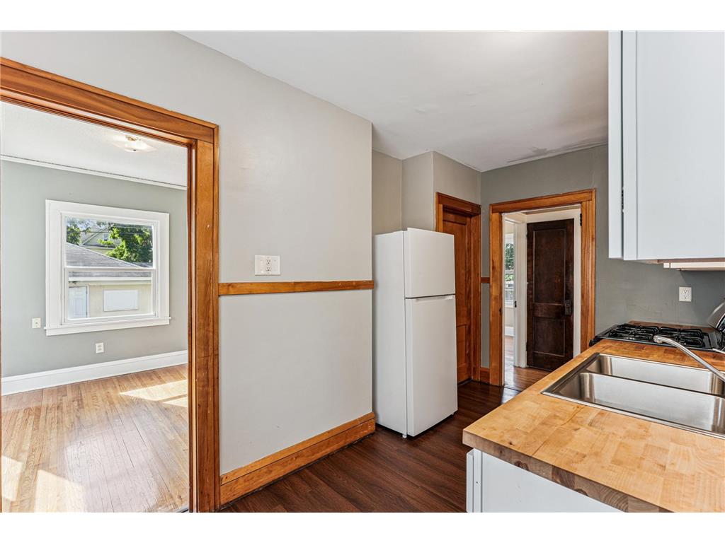 1186 Marshall Avenue Saint Paul MN 55104 7081214 image8