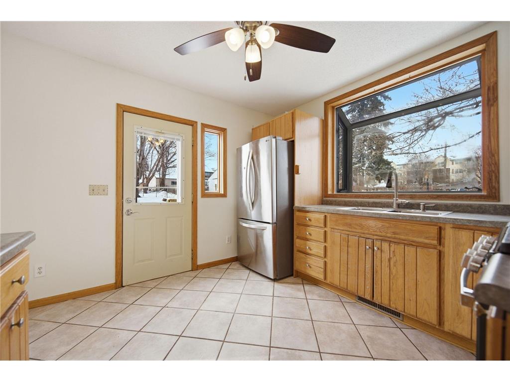 1187 Dale Street N Saint Paul MN 55117 7017472 image11