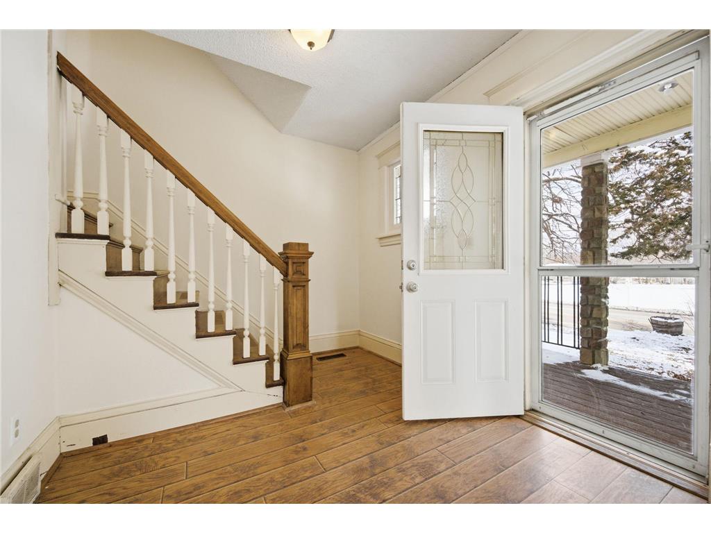 1187 Dale Street N Saint Paul MN 55117 7017472 image12