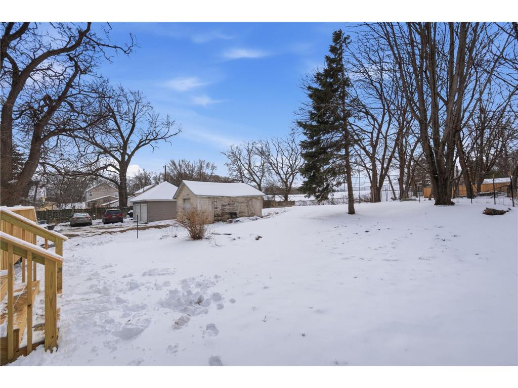 1187 Dale Street N Saint Paul MN 55117 7017472 image23