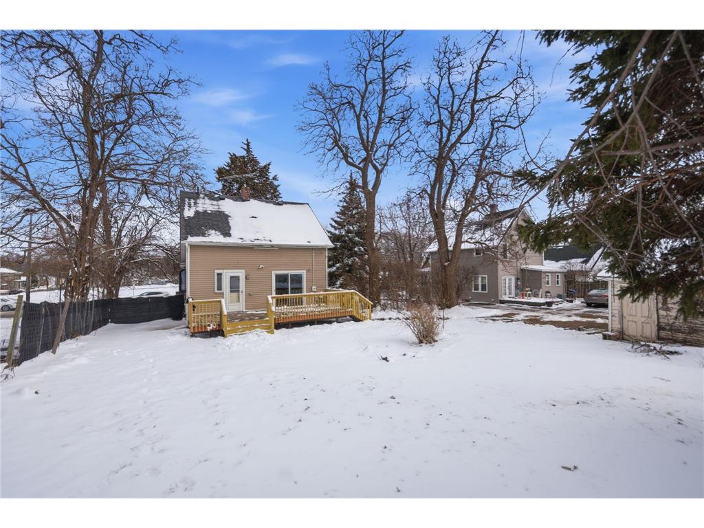 1187 Dale Street N Saint Paul MN 55117 7017472 image24