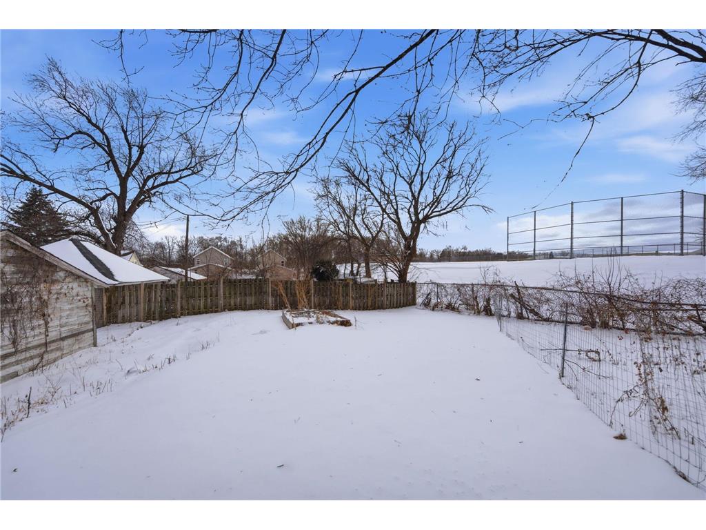 1187 Dale Street N Saint Paul MN 55117 7017472 image26