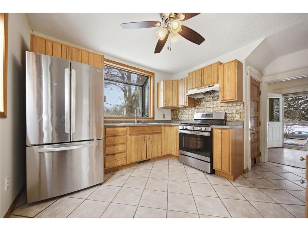 1187 Dale Street N Saint Paul MN 55117 7017472 image8