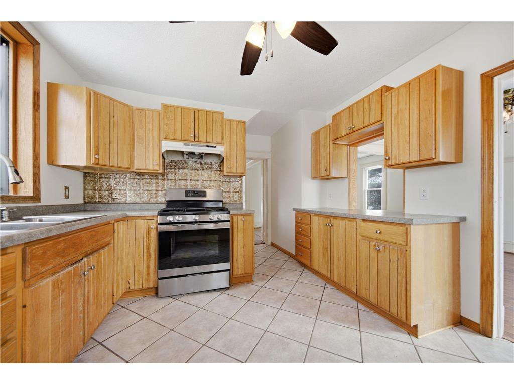 1187 Dale Street N Saint Paul MN 55117 7017472 image9