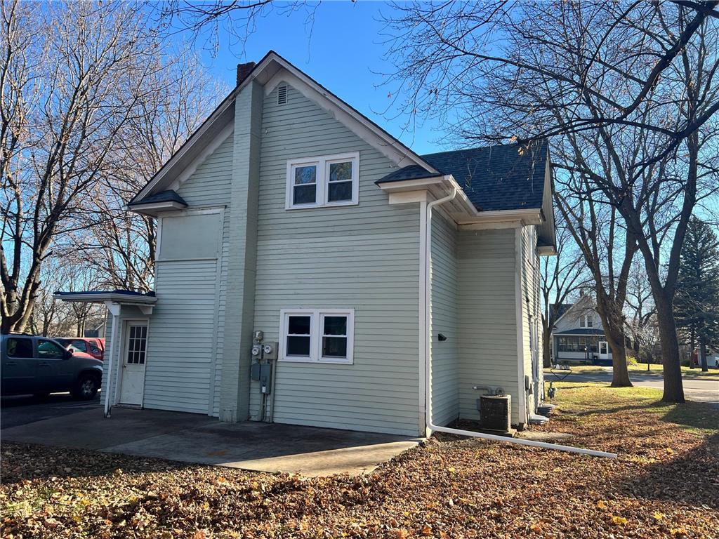 1188 Pine Street Dawson MN 56232 6821332 image2