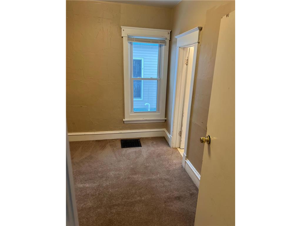 119 12th Street NW Bemidji MN 56601 6651013 image4