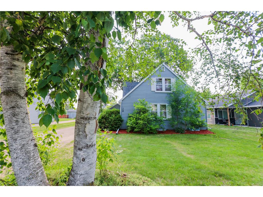 119 N Broadway New York Mills MN 56567 6382400 image1