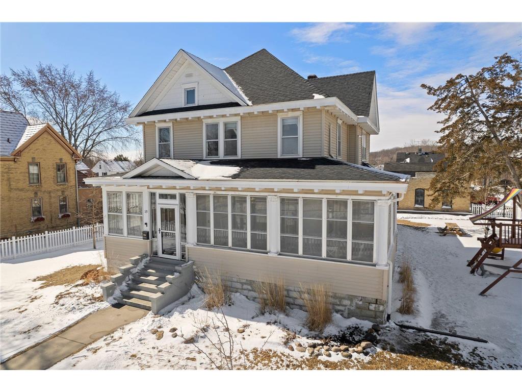 119 N Elm Street Chaska MN 55318 6679448 image1