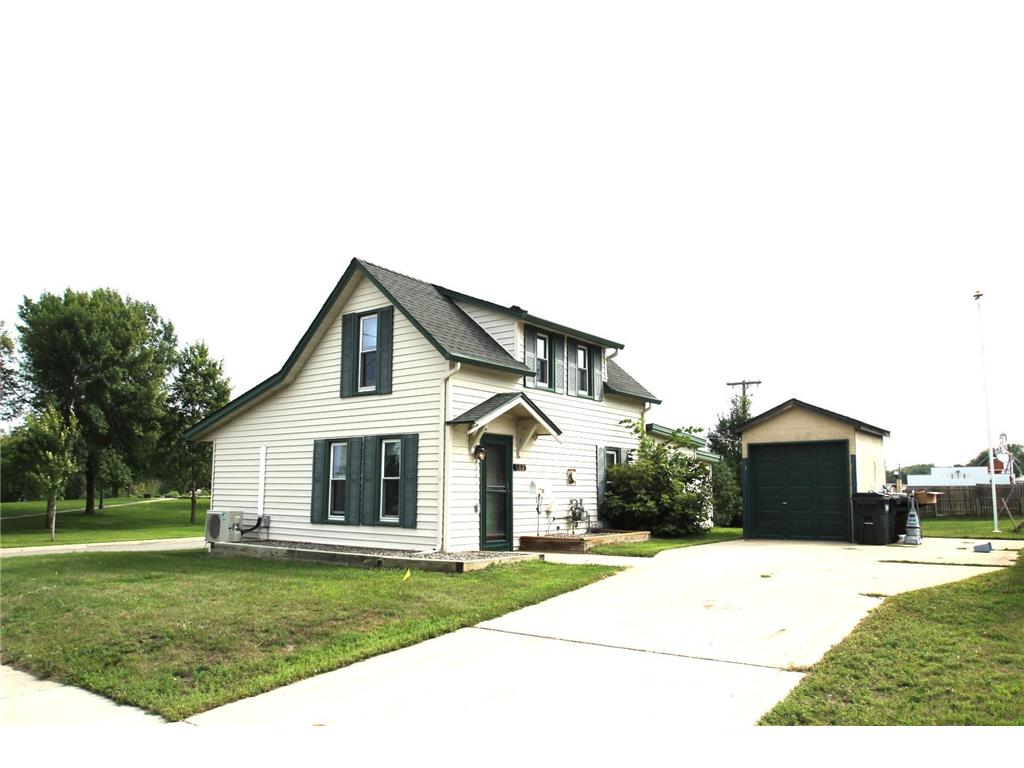 119 Oak Street S, Sauk Centre, MN, 56378 MLS 6421666 Edina Realty