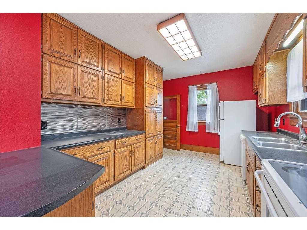119 S Orient Street Fairmont MN 56031 7080377 image8