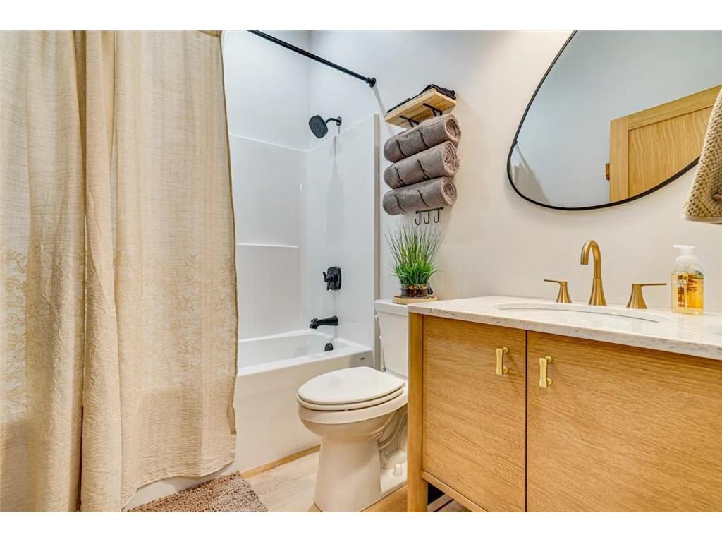 119 S Washington Street Lake City MN 55041 - Mississippi 6778031 image22