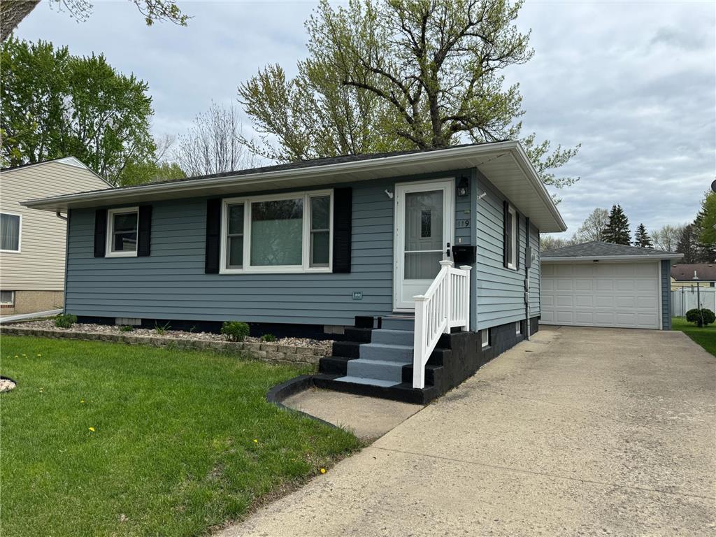119 W Maple Street Marshall MN 56258 6533283 image1