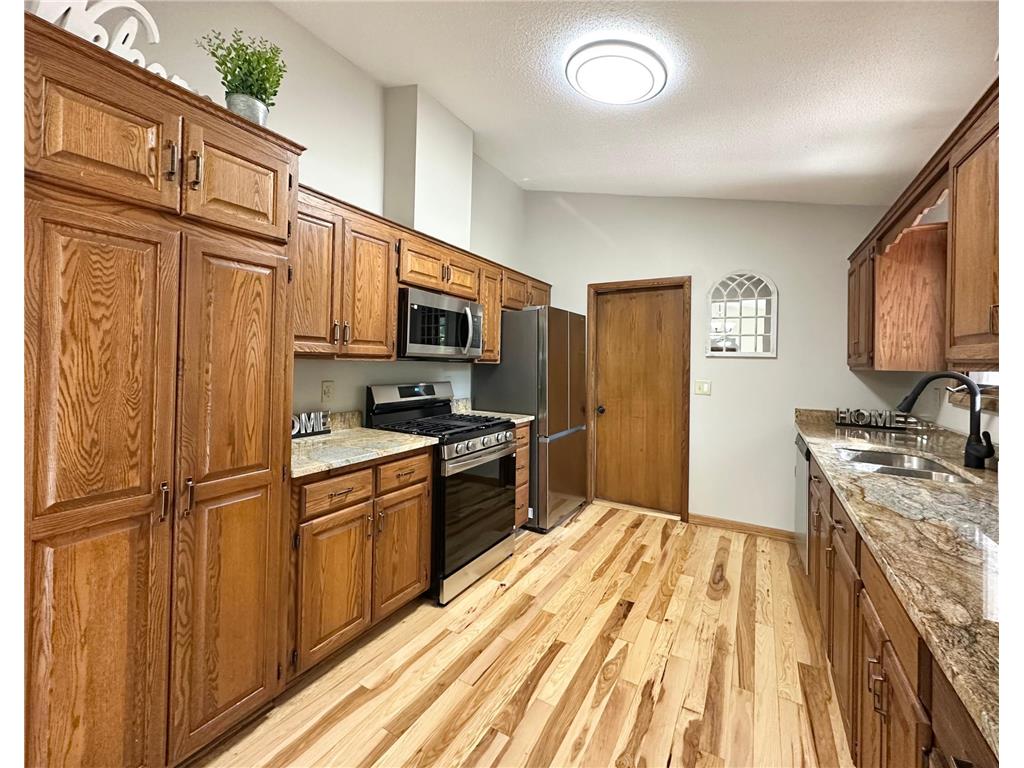 11900 Highland View Circle Burnsville MN 55337 6806164 image10