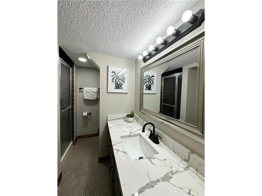 11900 Highland View Circle Burnsville MN 55337 6806164 image14