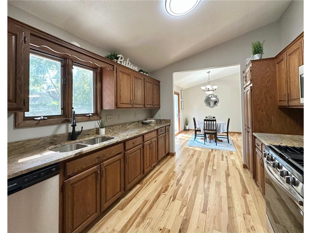 11900 Highland View Circle Burnsville MN 55337 6806164 image8