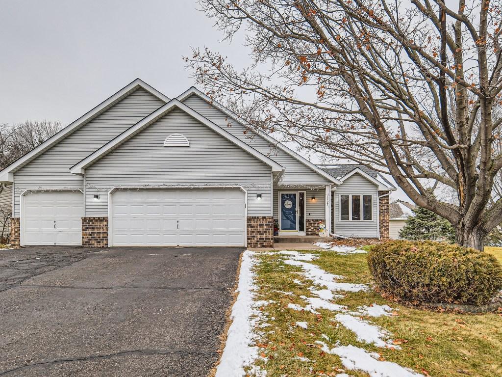 1192 Sunset Drive Woodbury MN 55125 6475610 image1
