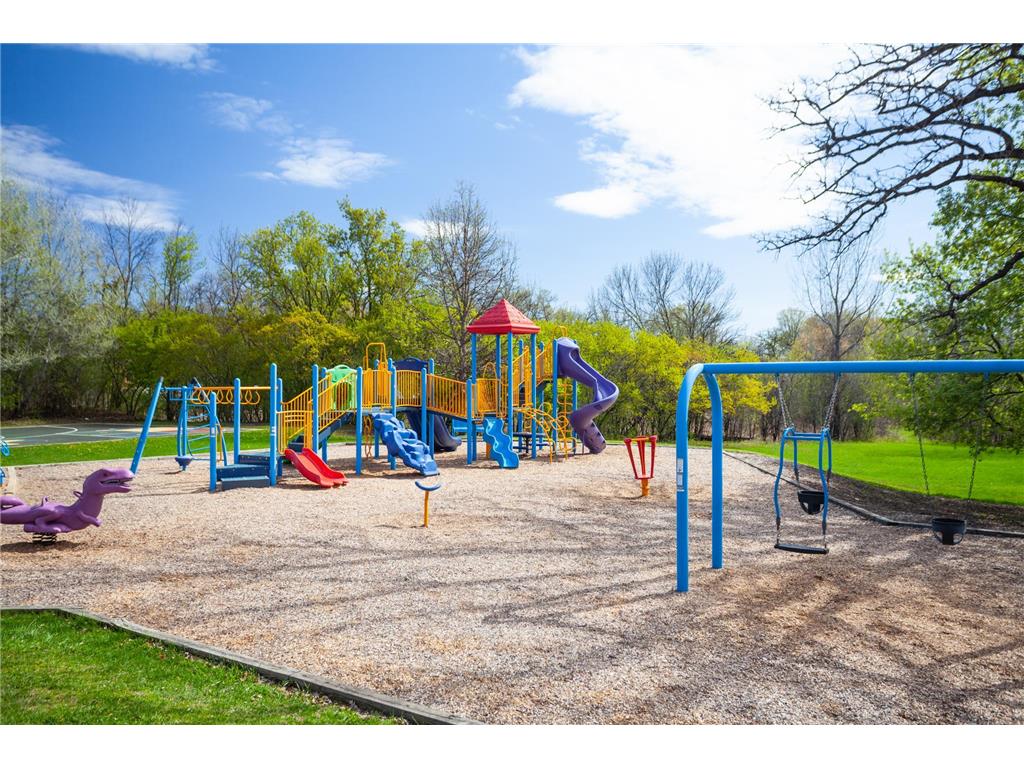 11927 Meadow Lane W Minnetonka MN 55305 7064286 image38