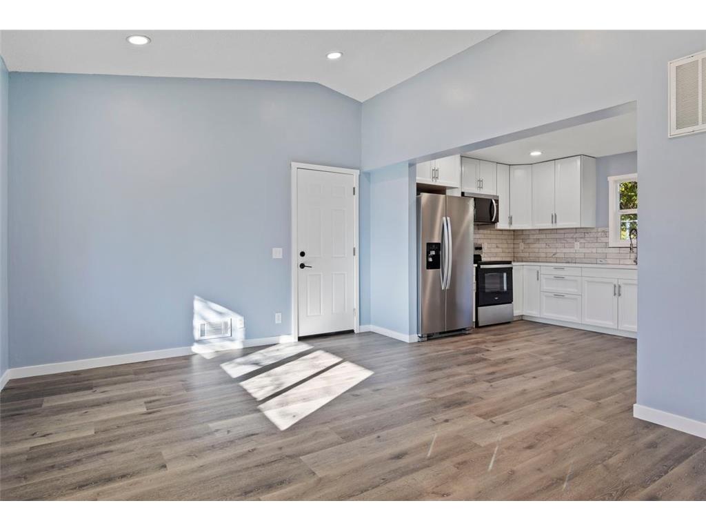 11927 Vintage Street NW Coon Rapids MN 55433 7034692 image3