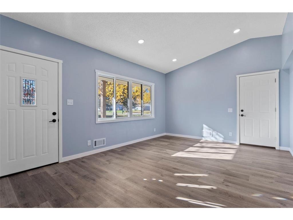 11927 Vintage Street NW Coon Rapids MN 55433 7034692 image5