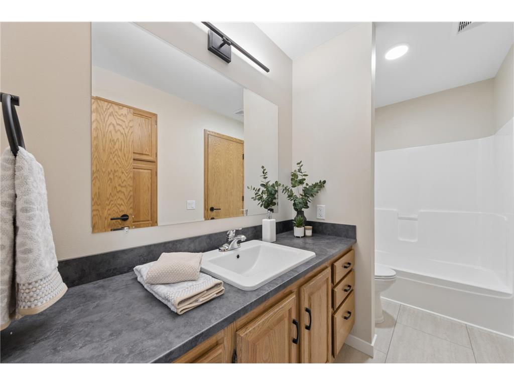 1193 Shawmut Street S Shakopee MN 55379 7063331 image11