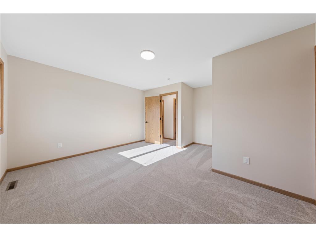 1193 Shawmut Street S Shakopee MN 55379 7063331 image13