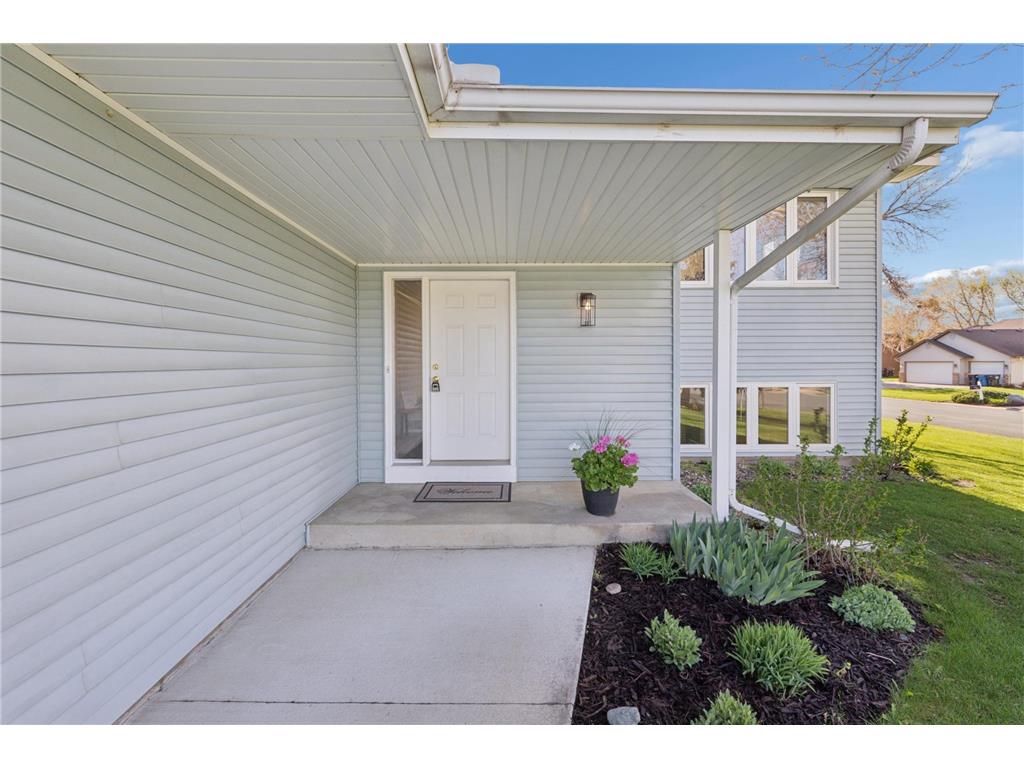1193 Shawmut Street S Shakopee MN 55379 7063331 image2