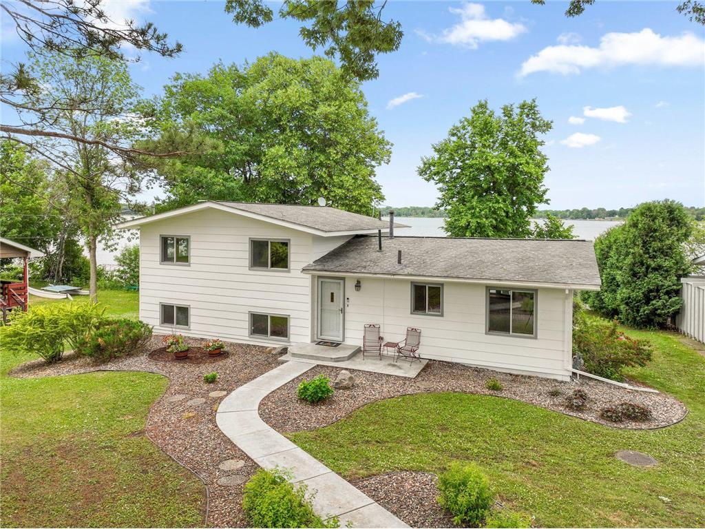 11935 Oak Street Chisago City MN 55013 - South Lindstrom 7088250 image1