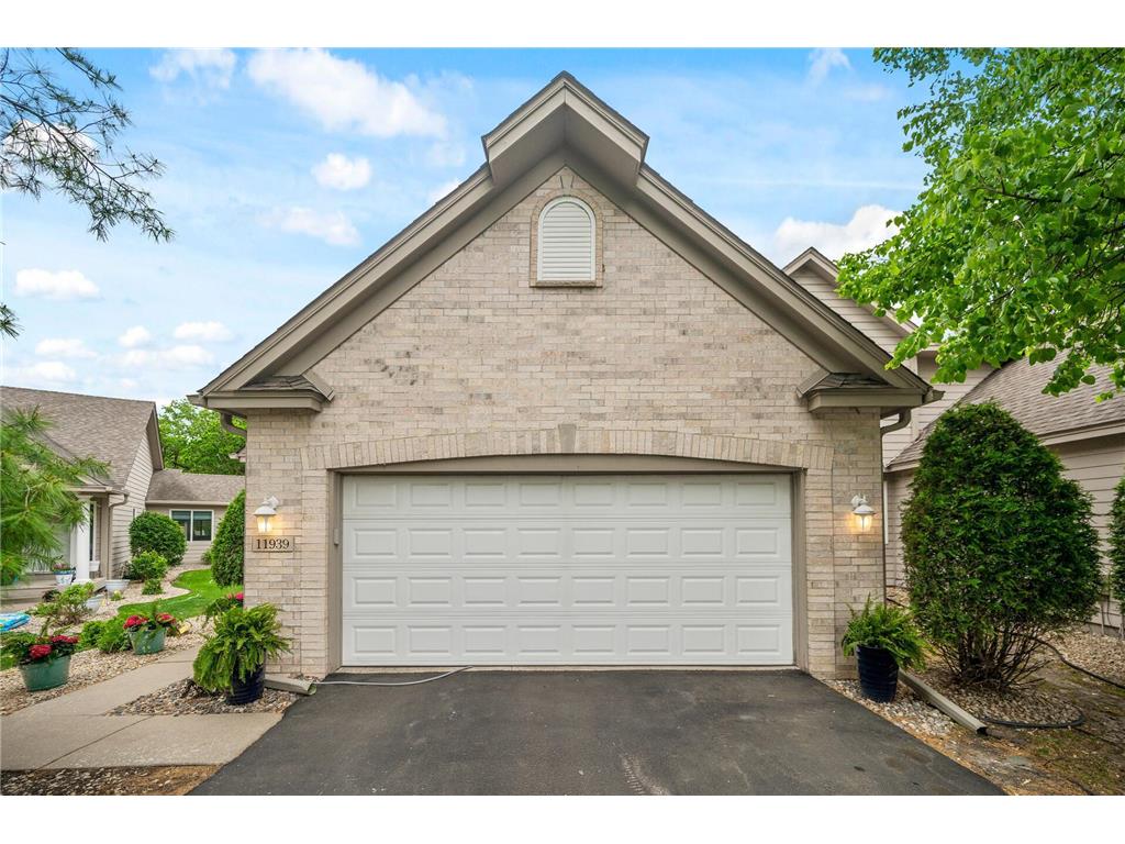 11939 Tiffany Lane Eden Prairie MN 55344 6700700 image1