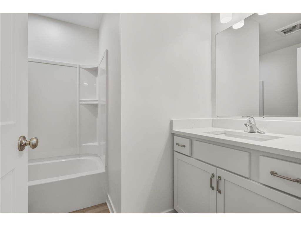 1195 Bush Avenue Saint Paul MN 55106 7036597 image23