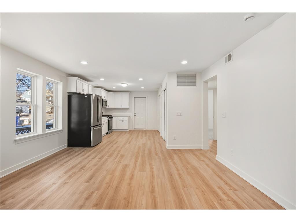 1195 Bush Avenue Saint Paul MN 55106 7036597 image4