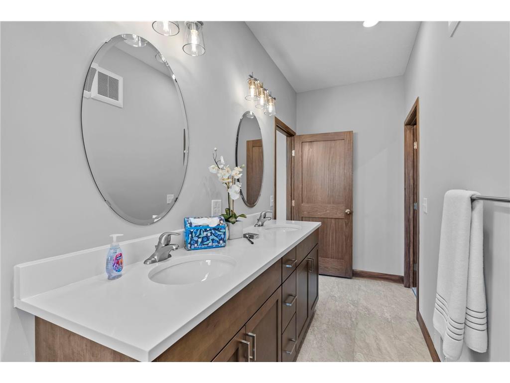 1195 Ivy Way Faribault MN 55021 6764570 image37