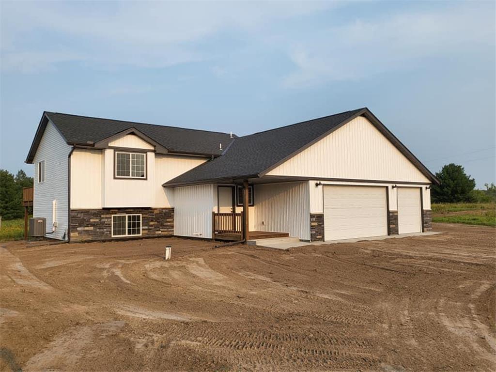 11952 Mayview Curve, Lindstrom, MN, 55045 MLS 7676009 Edina Realty