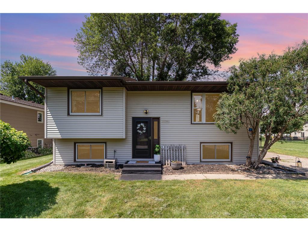 1196 Tyler Street S Shakopee MN 55379 6757221 image1