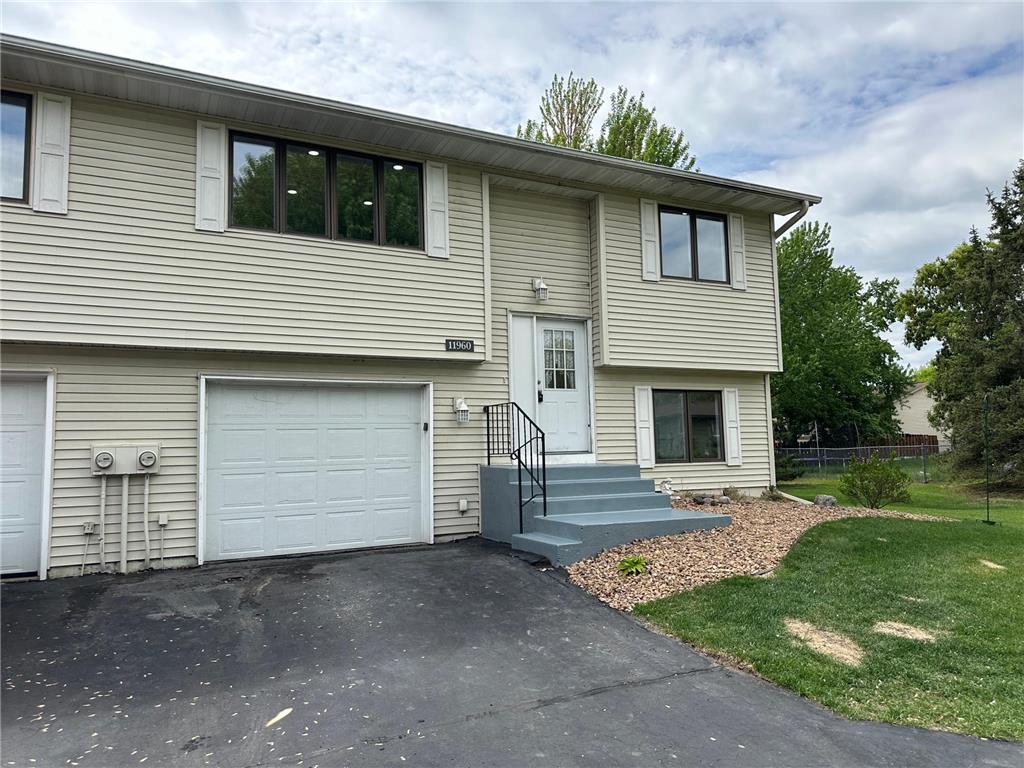 11960 Bluebird Street NW Coon Rapids MN 55448 7078838 image8
