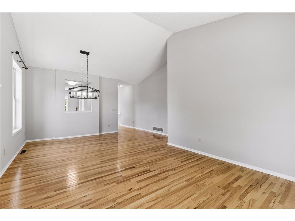11962 85th Place N Maple Grove MN 55369 7087221 image8