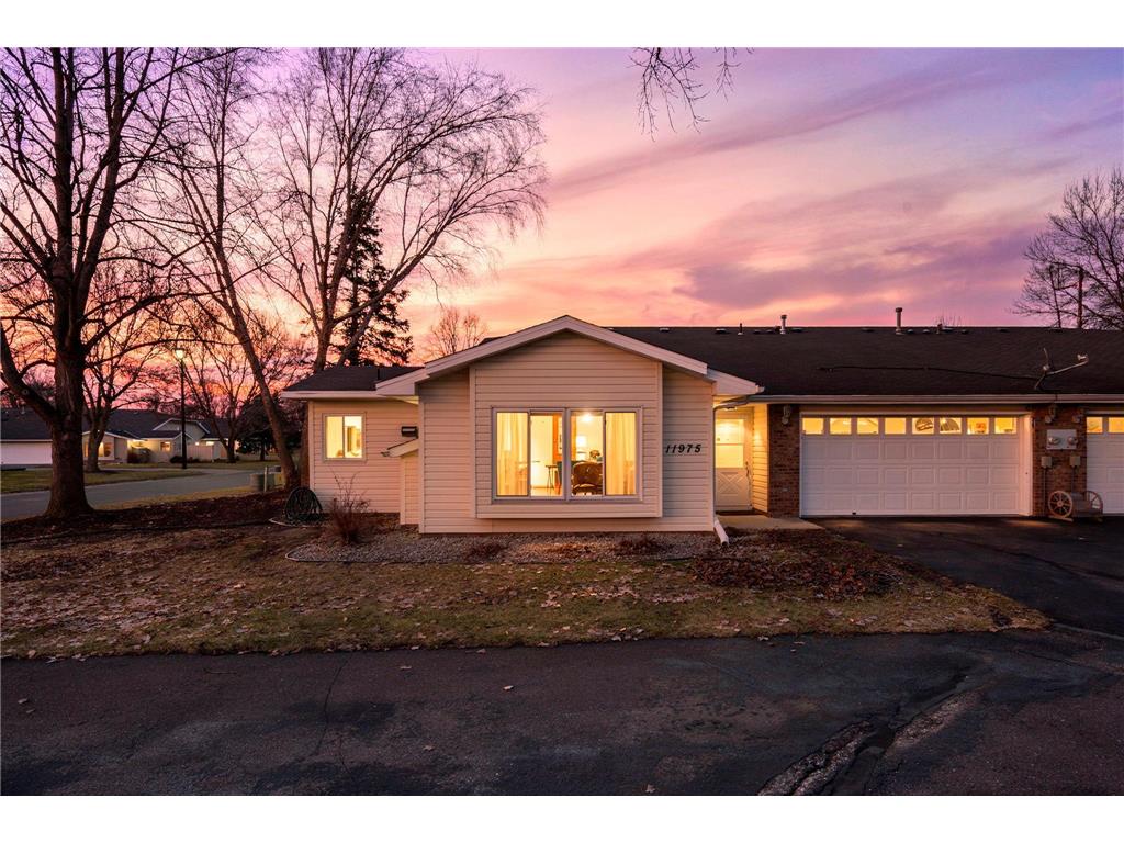 11975 Yellowpine Street NW Coon Rapids MN 55448 7037398 image1